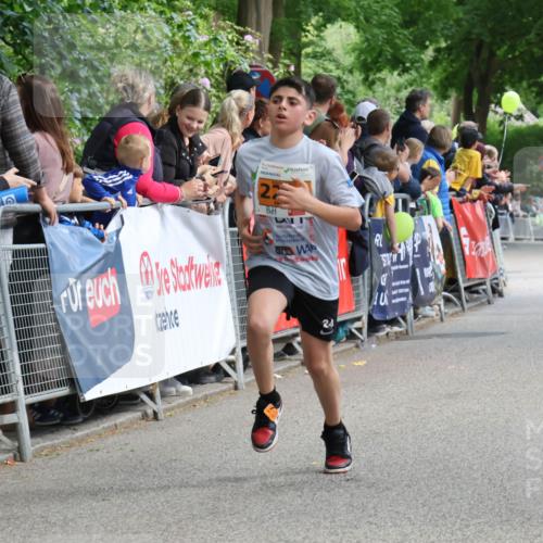 17.05.2025 - Störlauf Strokosch-Dieckow http://msf.ph/oto/7851887 17.05.2025 15:25:00 Ziel 22, 24, 1970 meine-sportfotos.de