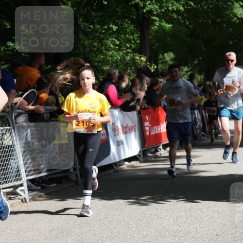 17.05.2025 - Störlauf Strokosch-Dieckow http://msf.ph/oto/7852135 17.05.2025 15:27:48 Ziel 2018, 210, 2395 meine-sportfotos.de