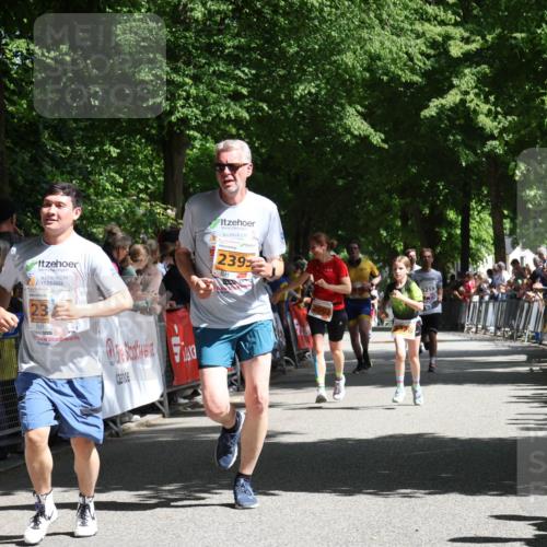17.05.2025 - Störlauf Strokosch-Dieckow http://msf.ph/oto/7852140 17.05.2025 15:27:51 Ziel 23, 239, 2002, 5259 meine-sportfotos.de