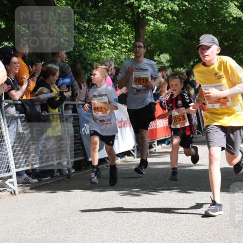 17.05.2025 - Störlauf Strokosch-Dieckow http://msf.ph/oto/7852285 17.05.2025 15:28:41 Ziel 2025, 364, 2019, 2353 meine-sportfotos.de