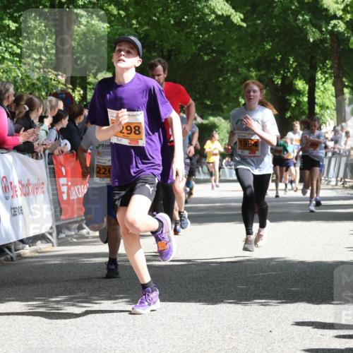 17.05.2025 - Störlauf Strokosch-Dieckow http://msf.ph/oto/7852321 17.05.2025 15:28:54 Ziel 2153, 298, 226, 1994 meine-sportfotos.de