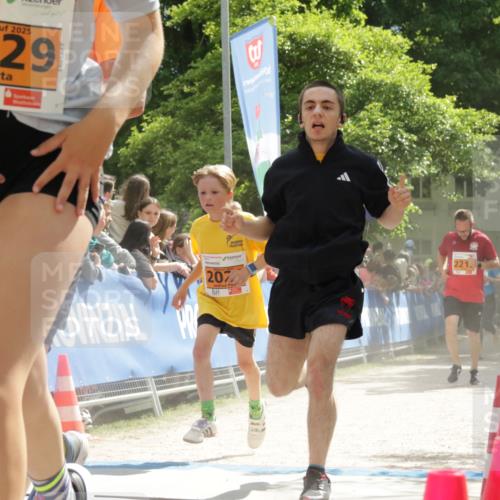 17.05.2025 - Störlauf H.Heesch http://msf.ph/oto/7853815 17.05.2025 15:30:03 Ziel  meine-sportfotos.de