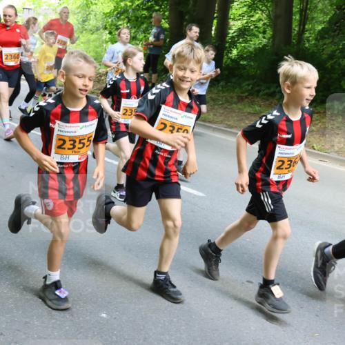 17.05.2025 - Störlauf Strokosch-Dieckow http://msf.ph/oto/7859223 17.05.2025 15:01:21 Laufen 2357, 1877, 2361, 2360, 2025, 2355, 23, 236 meine-sportfotos.de