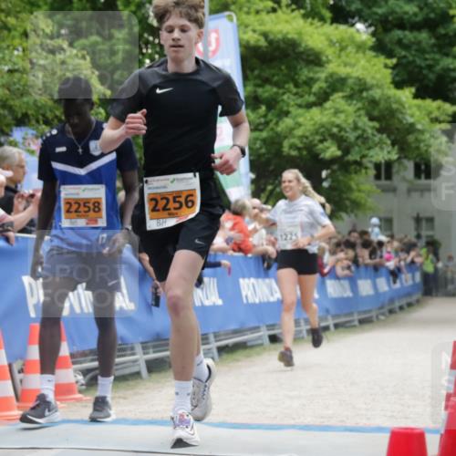 17.05.2025 - Störlauf H.Heesch http://msf.ph/oto/7860760 17.05.2025 15:24:13 Ziel  meine-sportfotos.de