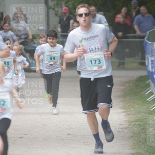 17.05.2025 - Störlauf H.Heesch http://msf.ph/oto/7893688 17.05.2025 13:43:43 Ziel 7, 232, 99, 80, 173 meine-sportfotos.de