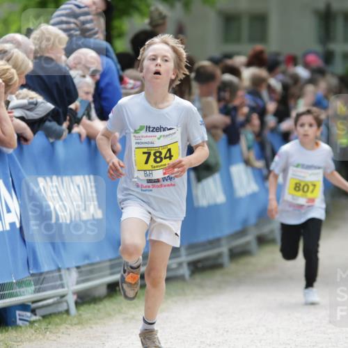 17.05.2025 - Störlauf H.Heesch http://msf.ph/oto/7893705 17.05.2025 14:09:51 Ziel 2025, 784, 807 meine-sportfotos.de