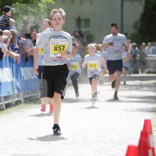 17.05.2025 - Störlauf H.Heesch http://msf.ph/oto/7894061 17.05.2025 14:11:52 Ziel 2025, 857, 824 meine-sportfotos.de