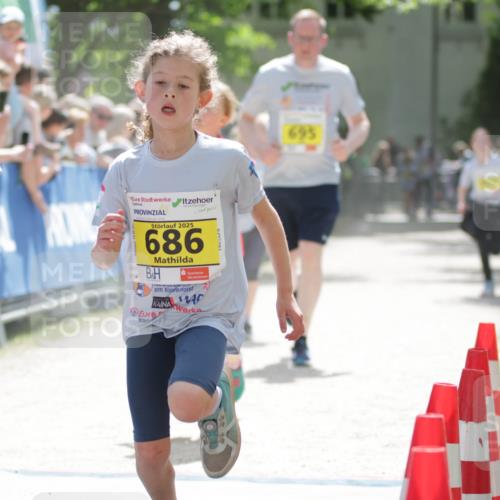 17.05.2025 - Störlauf H.Heesch http://msf.ph/oto/7894131 17.05.2025 14:12:06 Ziel 2025, 686, 695 meine-sportfotos.de