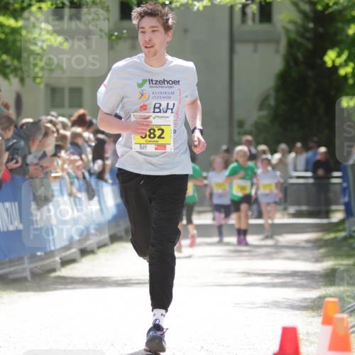 17.05.2025 - Störlauf H.Heesch http://msf.ph/oto/7894178 17.05.2025 14:12:16 Ziel 2025, 699, 2025, 582 meine-sportfotos.de