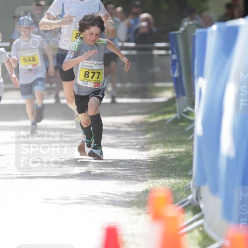 17.05.2025 - Störlauf H.Heesch http://msf.ph/oto/7894274 17.05.2025 14:12:34 Ziel 8, 859, 581, 948, 877 meine-sportfotos.de