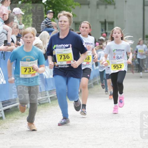 17.05.2025 - Störlauf H.Heesch http://msf.ph/oto/7894499 17.05.2025 14:14:04 Ziel 735, 736, 18, 952, 820 meine-sportfotos.de