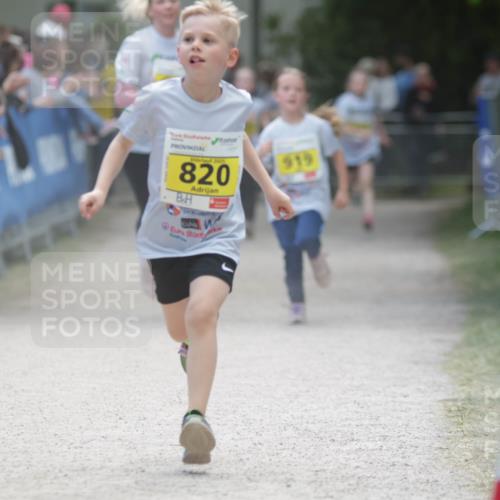 17.05.2025 - Störlauf H.Heesch http://msf.ph/oto/7894539 17.05.2025 14:14:08 Ziel 2025, 820, 919 meine-sportfotos.de