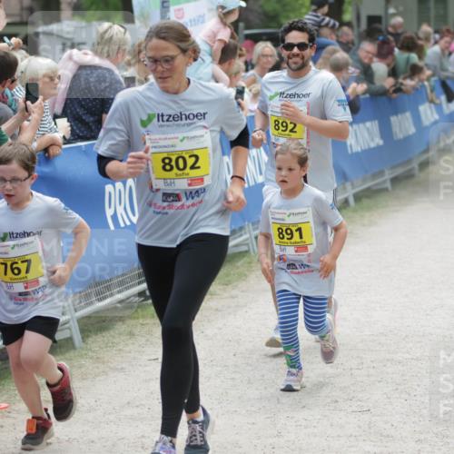 17.05.2025 - Störlauf H.Heesch http://msf.ph/oto/7894982 17.05.2025 14:15:32 Ziel 2025, 767, 2025, 802, 892, 891 meine-sportfotos.de