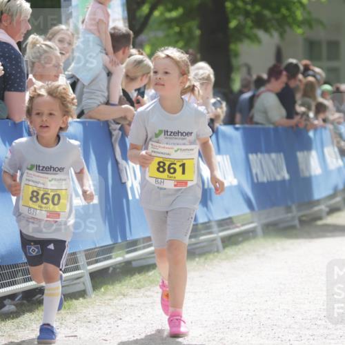 17.05.2025 - Störlauf H.Heesch http://msf.ph/oto/7895166 17.05.2025 14:16:22 Ziel 2025, 860, 2025, 861 meine-sportfotos.de