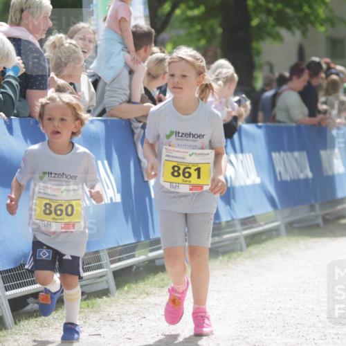 17.05.2025 - Störlauf H.Heesch http://msf.ph/oto/7895168 17.05.2025 14:16:22 Ziel 2025, 860, 2025, 861 meine-sportfotos.de