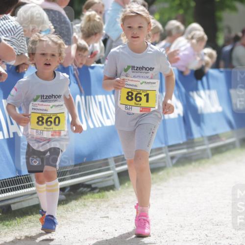 17.05.2025 - Störlauf H.Heesch http://msf.ph/oto/7895176 17.05.2025 14:16:23 Ziel 2025, 860, 2025, 861 meine-sportfotos.de