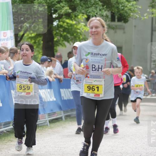 17.05.2025 - Störlauf H.Heesch http://msf.ph/oto/7895466 17.05.2025 14:17:14 Ziel 6, 1992, 959, 2025, 961, 82 meine-sportfotos.de