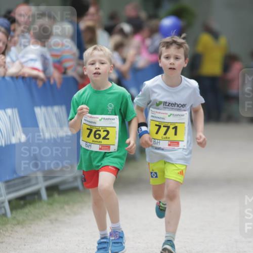 17.05.2025 - Störlauf H.Heesch http://msf.ph/oto/7896294 17.05.2025 14:19:51 Ziel 2025, 762, 2025, 771 meine-sportfotos.de