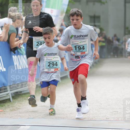 17.05.2025 - Störlauf H.Heesch http://msf.ph/oto/7896326 17.05.2025 13:40:49 Ziel 240, 2025, 294, 2025, 194 meine-sportfotos.de