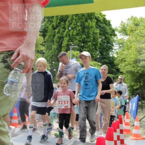 17.05.2025 - Störlauf H.Heesch http://msf.ph/oto/7897476 17.05.2025 13:03:24 Ziel 7237 meine-sportfotos.de