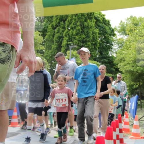 17.05.2025 - Störlauf H.Heesch http://msf.ph/oto/7897479 17.05.2025 13:03:25 Ziel 7237 meine-sportfotos.de