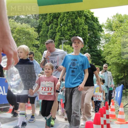 17.05.2025 - Störlauf H.Heesch http://msf.ph/oto/7897485 17.05.2025 13:03:25 Ziel 7237, 7217 meine-sportfotos.de