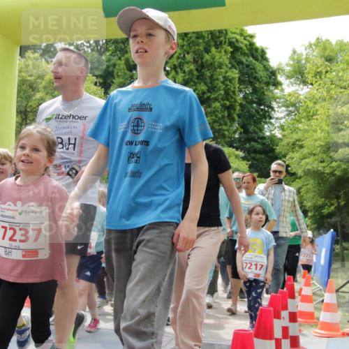 17.05.2025 - Störlauf H.Heesch http://msf.ph/oto/7897503 17.05.2025 13:03:26 Ziel 2025, 60, 7237, 7217, 7225 meine-sportfotos.de