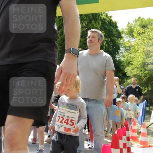 17.05.2025 - Störlauf H.Heesch http://msf.ph/oto/7897762 17.05.2025 13:03:58 Ziel 202, 7245, 7167 meine-sportfotos.de