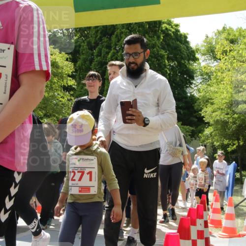 17.05.2025 - Störlauf H.Heesch http://msf.ph/oto/7898186 17.05.2025 13:05:12 Ziel 2025, 7097, 2025, 271, 020, 123 meine-sportfotos.de