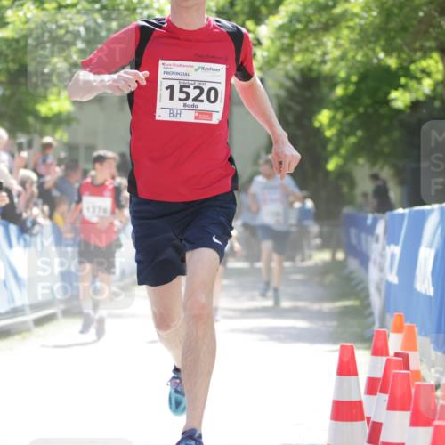 17.05.2025 - Störlauf H.Heesch http://msf.ph/oto/7898642 17.05.2025 14:44:36 Ziel 2025, 549, 1376, 2025, 1520 meine-sportfotos.de