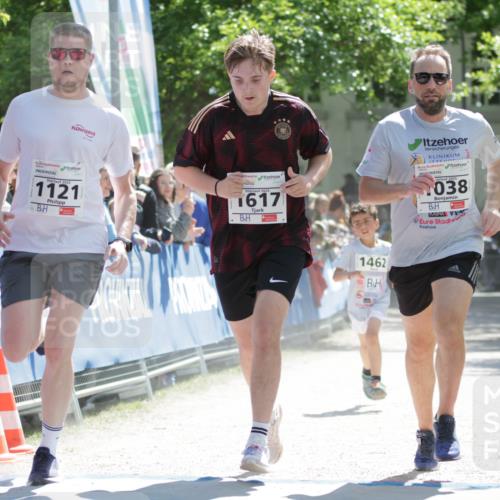 17.05.2025 - Störlauf H.Heesch http://msf.ph/oto/7898860 17.05.2025 14:45:11 Ziel 2025, 1121, 2025, 1617, 2025, 038, 1462 meine-sportfotos.de