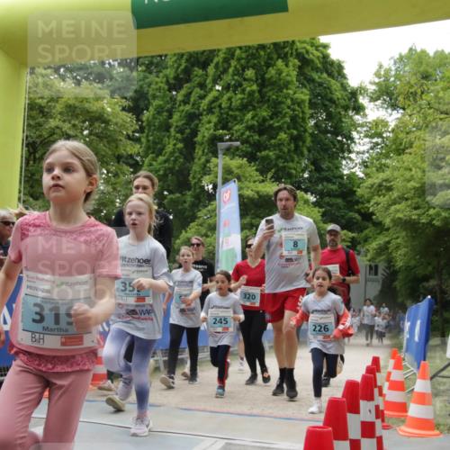 17.05.2025 - Störlauf H.Heesch http://msf.ph/oto/7899477 17.05.2025 13:45:14 Ziel 2025, 319, 35, 245, 320, 8, 226 meine-sportfotos.de