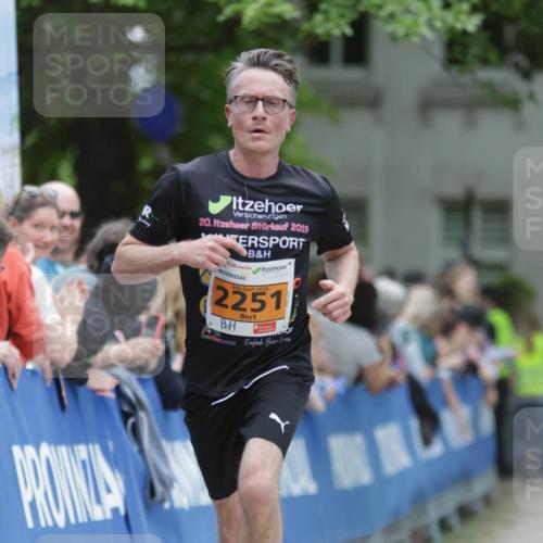 17.05.2025 - Störlauf H.Heesch http://msf.ph/oto/7900102 17.05.2025 15:21:06 Ziel 20, 2019, 2025, 2251 meine-sportfotos.de