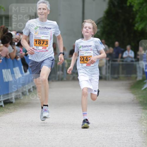 17.05.2025 - Störlauf H.Heesch http://msf.ph/oto/7900177 17.05.2025 15:21:58 Ziel 2025, 1873, 2247 meine-sportfotos.de