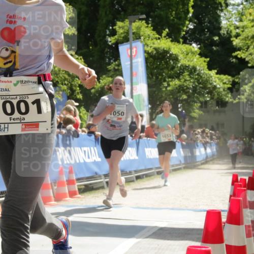 17.05.2025 - Störlauf H.Heesch http://msf.ph/oto/7900642 17.05.2025 14:49:52 Ziel 2025, 1001, 1050, 1653 meine-sportfotos.de
