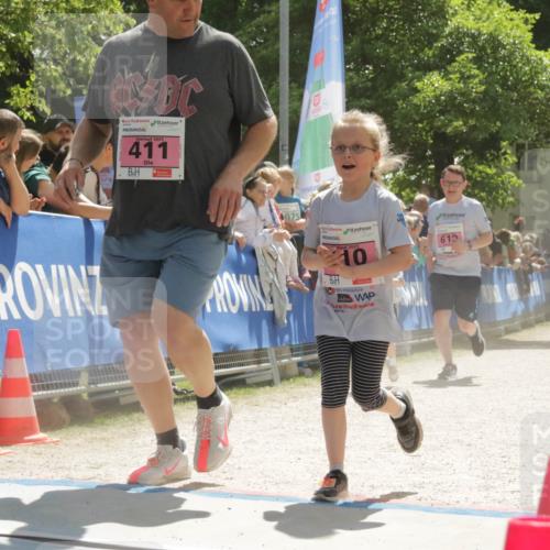 17.05.2025 - Störlauf H.Heesch http://msf.ph/oto/7900980 17.05.2025 14:01:54 Ziel 2025, 411, 1975, 1992, 2025, 10, 610, 477 meine-sportfotos.de
