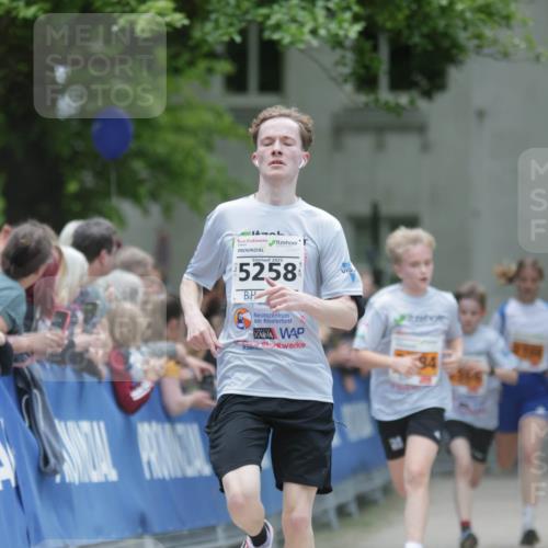 17.05.2025 - Störlauf H.Heesch http://msf.ph/oto/7901395 17.05.2025 15:25:37 Ziel 2025, 5258, 34 meine-sportfotos.de