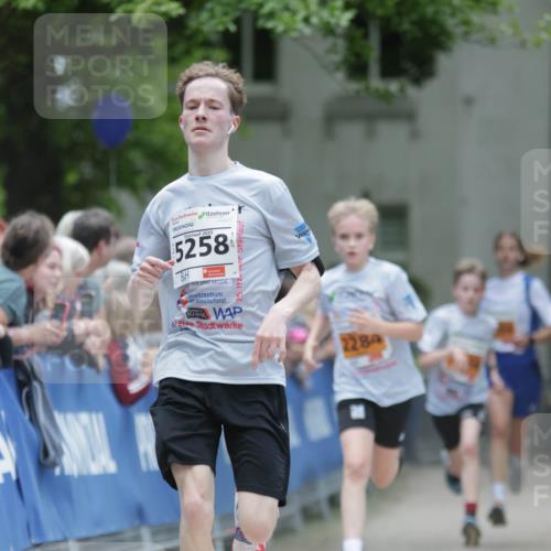 17.05.2025 - Störlauf H.Heesch http://msf.ph/oto/7901402 17.05.2025 15:25:38 Ziel 2025, 5258, 5, 2284 meine-sportfotos.de