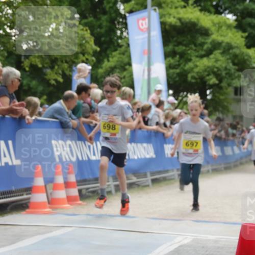 17.05.2025 - Störlauf H.Heesch http://msf.ph/oto/7901652 17.05.2025 14:14:07 Ziel 698, 697 meine-sportfotos.de