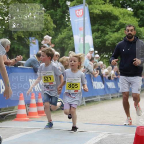 17.05.2025 - Störlauf H.Heesch http://msf.ph/oto/7901746 17.05.2025 14:14:46 Ziel 2025, 765, 128, 00, 821, 805, 18447 meine-sportfotos.de