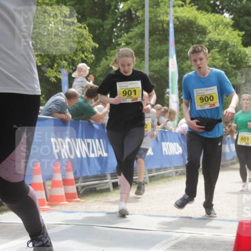 17.05.2025 - Störlauf H.Heesch http://msf.ph/oto/7901886 17.05.2025 14:16:54 Ziel 2025, 875, 2, 25, 901, 900, 801 meine-sportfotos.de