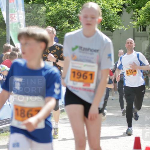 17.05.2025 - Störlauf H.Heesch http://msf.ph/oto/7902134 17.05.2025 15:28:40 Ziel 186, 88, 1961, 2154 meine-sportfotos.de