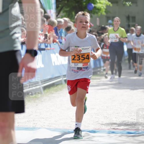 17.05.2025 - Störlauf H.Heesch http://msf.ph/oto/7902212 17.05.2025 15:28:55 Ziel 2025, 2354, 2090 meine-sportfotos.de