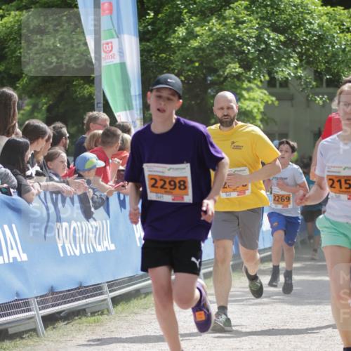 17.05.2025 - Störlauf H.Heesch http://msf.ph/oto/7902305 17.05.2025 15:29:10 Ziel 2298, 215, 2269 meine-sportfotos.de