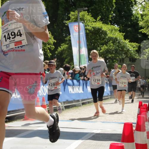 17.05.2025 - Störlauf H.Heesch http://msf.ph/oto/7902447 17.05.2025 14:46:29 Ziel 2025, 1494, 128, 1210, 1105, 1211 meine-sportfotos.de