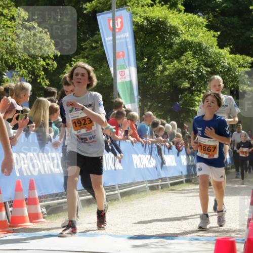 17.05.2025 - Störlauf H.Heesch http://msf.ph/oto/7906509 17.05.2025 15:28:37 Ziel 2025, 44, 1923, 199, 91, 12, 1867, 1915 meine-sportfotos.de