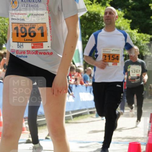 17.05.2025 - Störlauf H.Heesch http://msf.ph/oto/7906534 17.05.2025 15:28:41 Ziel 2025, 1961, 5, 2154, 5267 meine-sportfotos.de