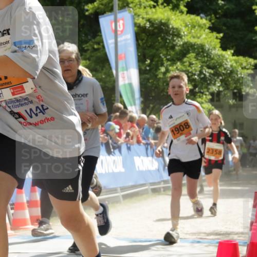 17.05.2025 - Störlauf H.Heesch http://msf.ph/oto/7906586 17.05.2025 15:28:59 Ziel 5, 101, 1908, 2358 meine-sportfotos.de