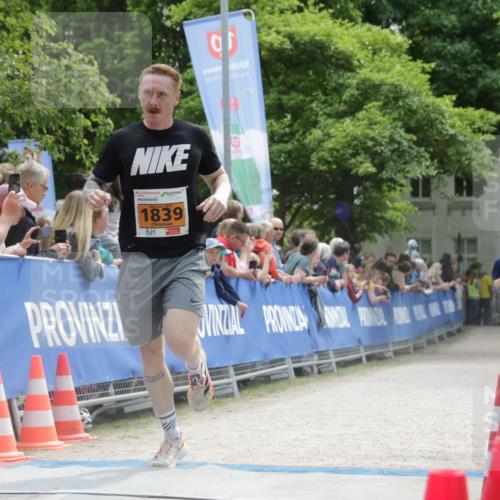 17.05.2025 - Störlauf H.Heesch http://msf.ph/oto/7907621 17.05.2025 15:26:36 Ziel 1839, 1998, 100, 2007 meine-sportfotos.de
