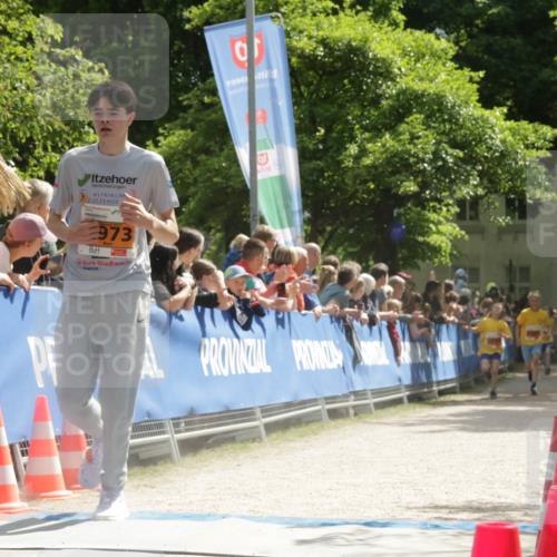 17.05.2025 - Störlauf H.Heesch http://msf.ph/oto/7907633 17.05.2025 15:27:30 Ziel 2025, 255, 973, 1992 meine-sportfotos.de